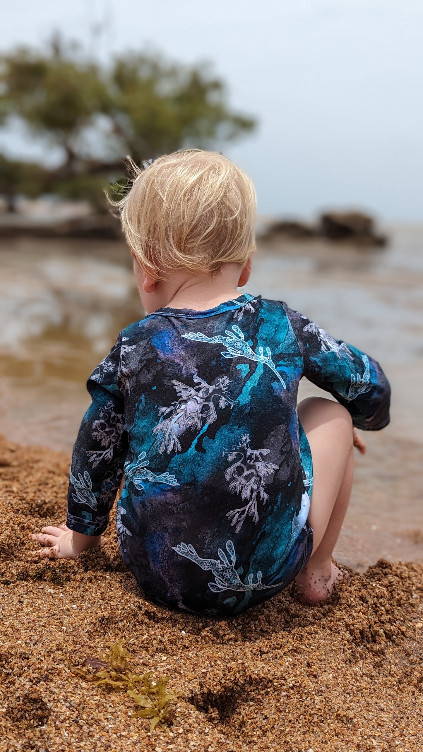 Long sleeve Onesie - Dragons Reef