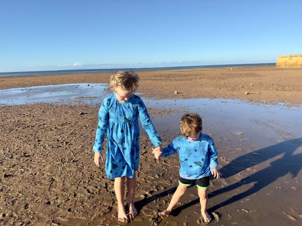 Winter Dress - Mantaray Migration