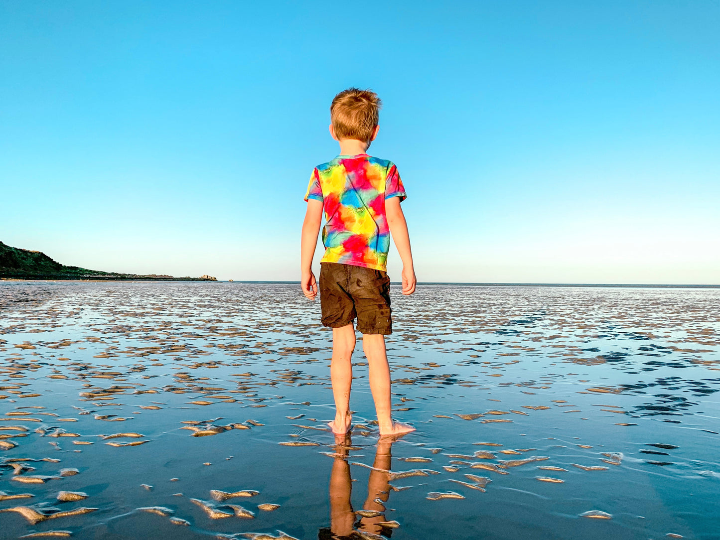 T shirt - Pilbara Rainbow